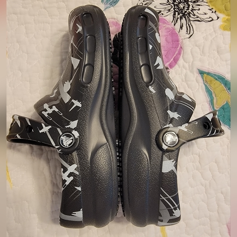 NWT Crocs Star Wars Limited Edition Crocs at Work Bistro Clogs - Picture 5 of 7